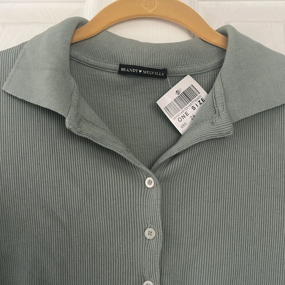 Brandy Melville Top - Picture 3 of 6